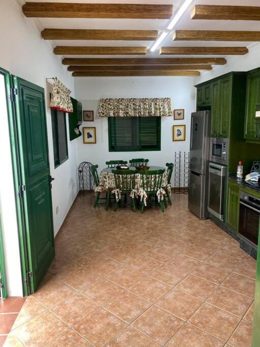 La Finca. Casa En Ciudad. Zona Residencial Muy Tranquila Telde Exterior photo
