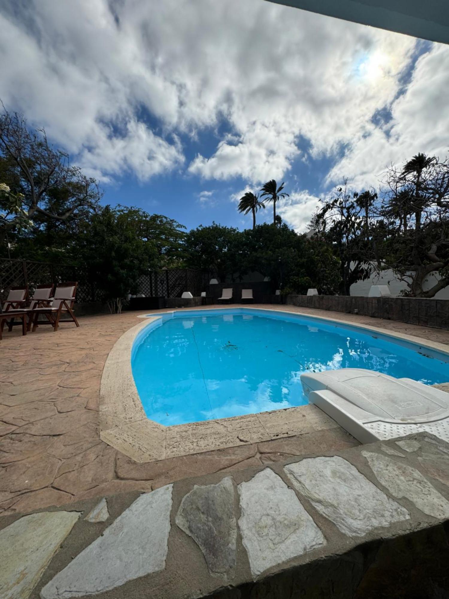 La Finca. Casa En Ciudad. Zona Residencial Muy Tranquila Telde Exterior photo